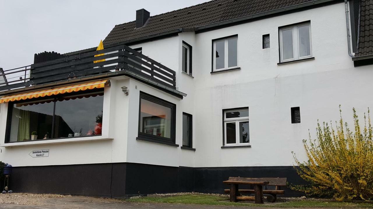 Hotel Eifelbluemchen Heimbach Esterno foto